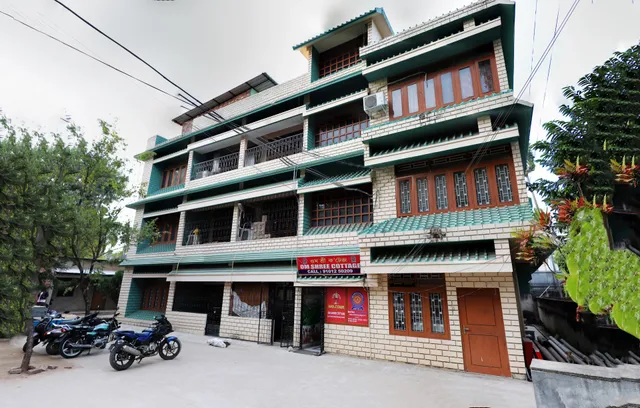 Om Shree Cottage (Hotel Lodging & Fooding )