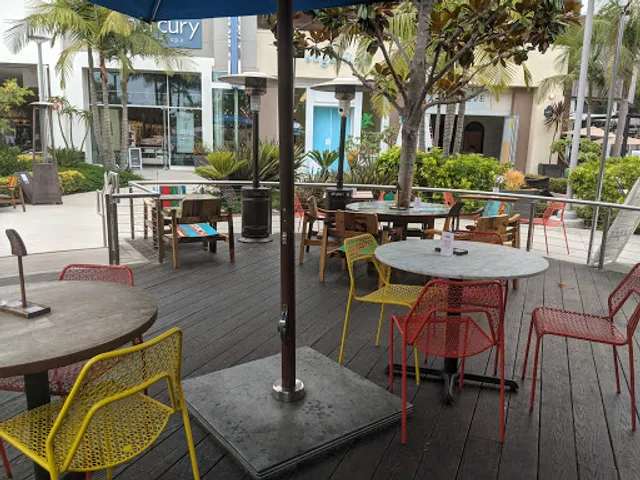 Lil' Simmzy's on the Deck