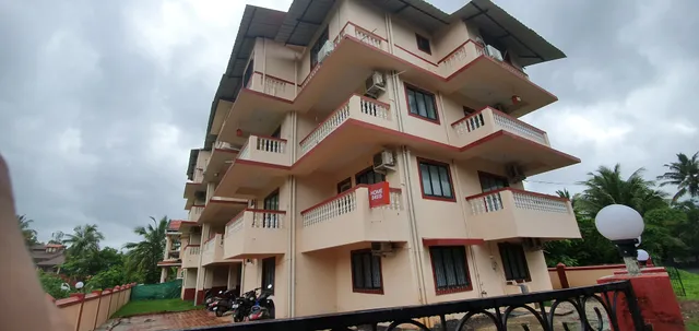 OYO 28190 Elegant Studio Near Mall de Goa