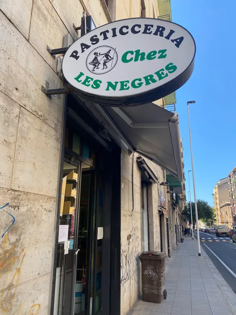 Chez Les Negres