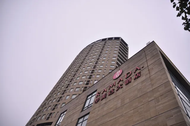 Ramada Plaza Peace Shanghai