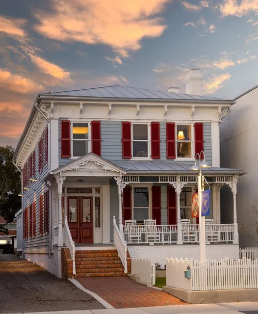 Angel's Share Inn and Café