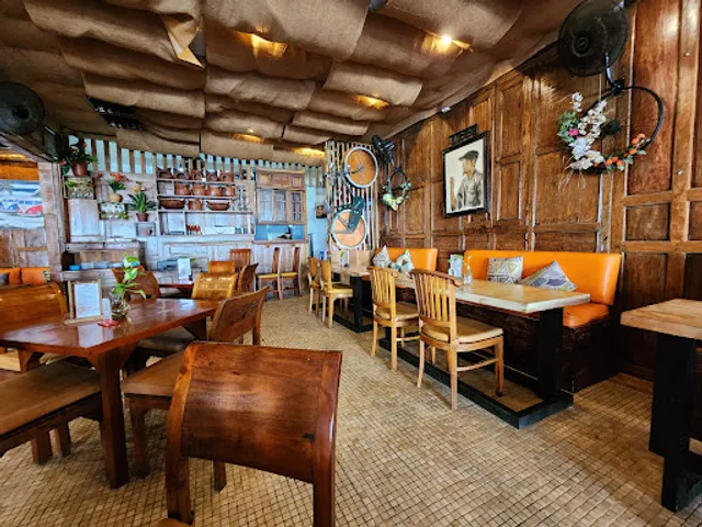 Nesa Combi Bistro-Coffee-Bar