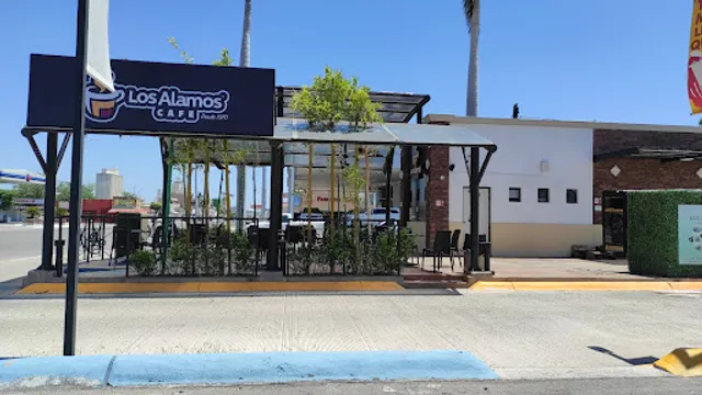 Los Álamos Café