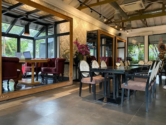 Thirty Three By Mirasari Restaurant