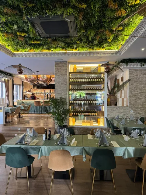 Restaurante Little Village