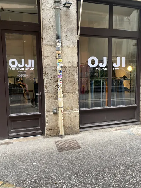 Ojji Vintage shop