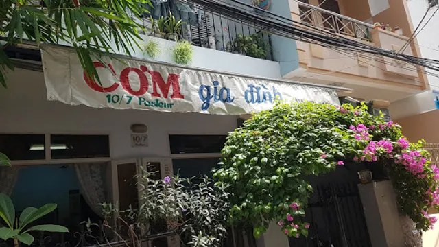 Quán Cơm Gia Đình