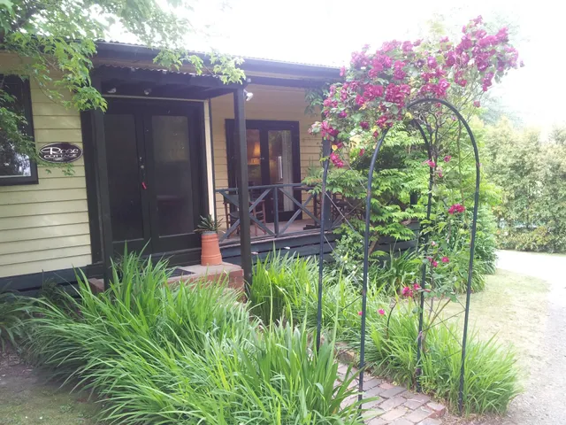 Leafield Cottages - Yarra Valley Accommodation