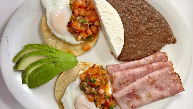 Sabor Criollo Restaurant