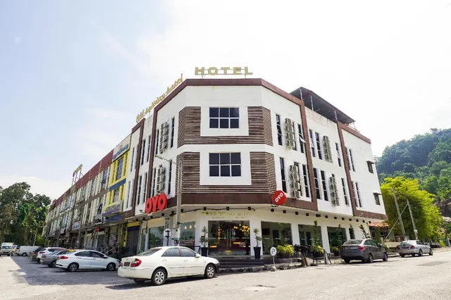 GM Holiday Hotel, Permai Jaya ( Padang Tembak, Lumut, Perak )