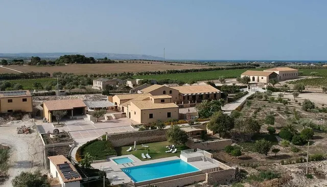 Agriturismo Le Sorelle del Vino - Az. Vitivinicola Avola