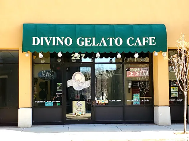 Divino Gelato Cafe
