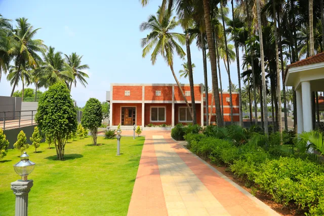 Celebrity Resort - Near Isha Yoga - Coimbatore