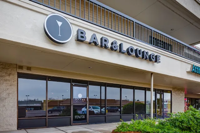 Social Bar & Lounge