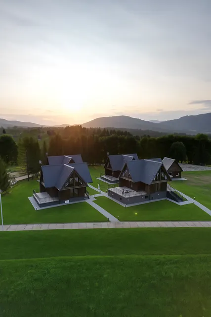 Grzeszne Chatki - Smerek