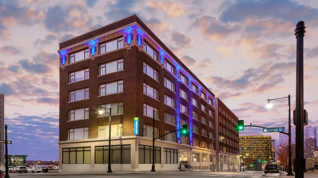 Holiday Inn Express Kansas City Downtown by IHG