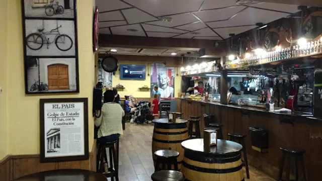 La Cantina Cervecería Copas