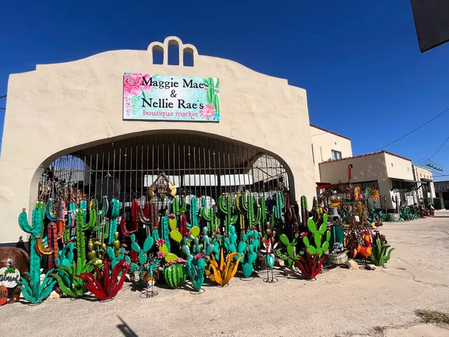 Maggie Mae & Nellie Rae’s