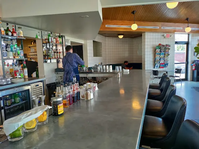 Woodford Food & Beverage