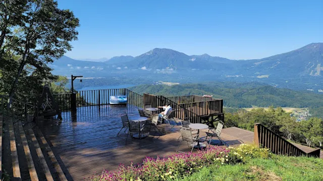 野尻湖テラス( タングラム斑尾)