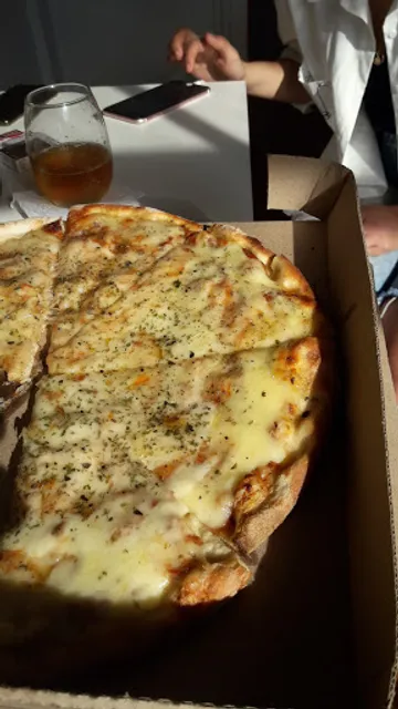 Tienda De Pizzas & Empanadas