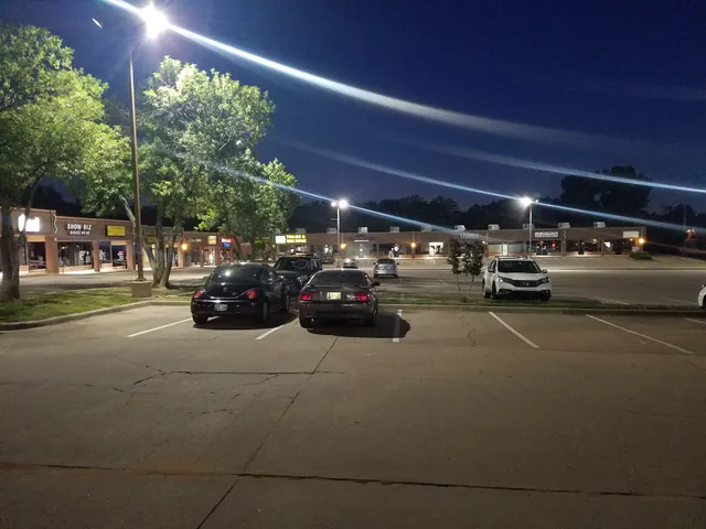 Willow Creek Shopping Center