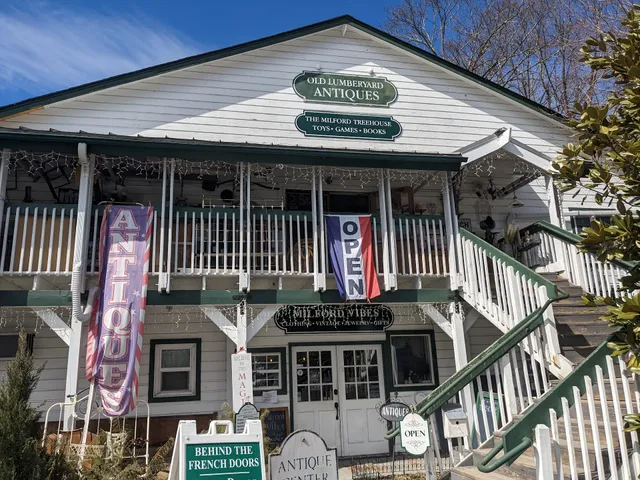 Old Lumberyard Antiques