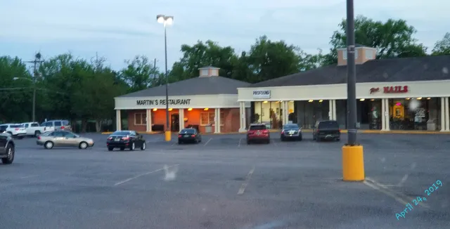 Country Club Shopping Center