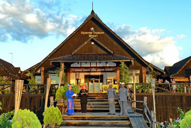 Myanmar Treasure Hotel & Resort Inle