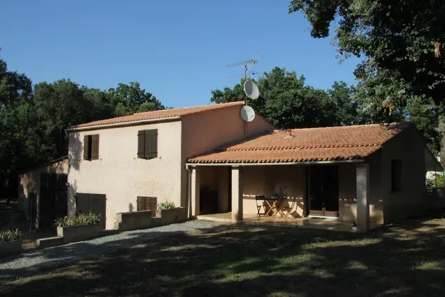 Corsica Paddock (Chambres d'Hôtes & Relais Motard)