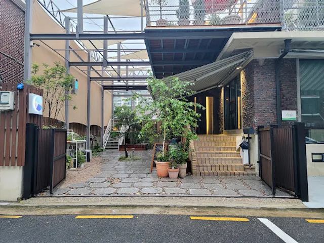 Yongsan Coffee & Cafe Ayheya Seoul