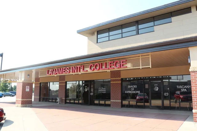 La' James International College