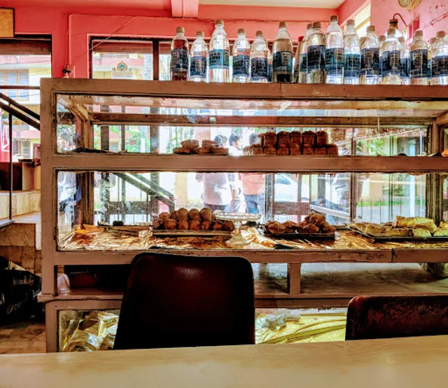 French Bakery & Restaurant