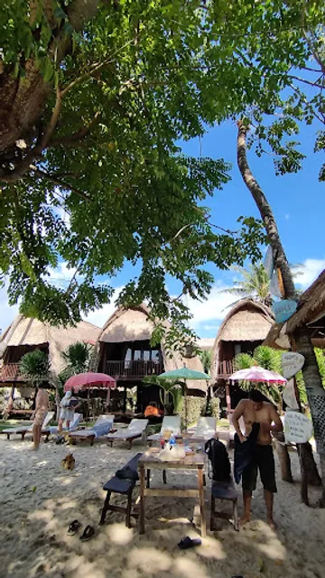 Mola Mola Classic Warung & Beach Bar