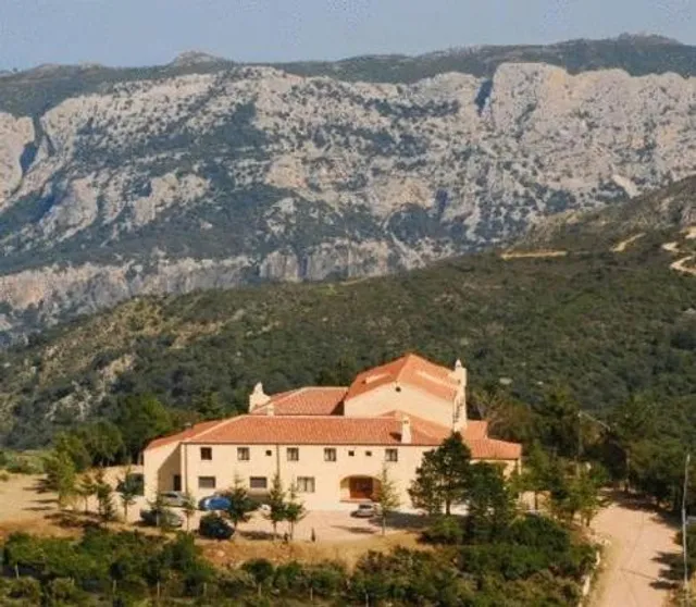 Gorropu Hotel _ trekking Supramonte hotel