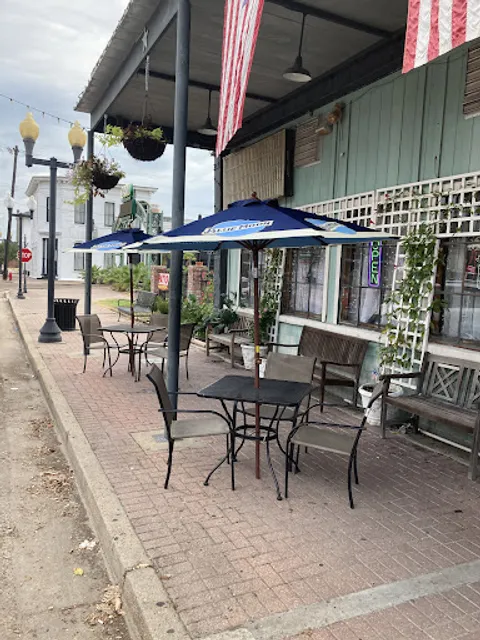 Spectators Pub & Patio