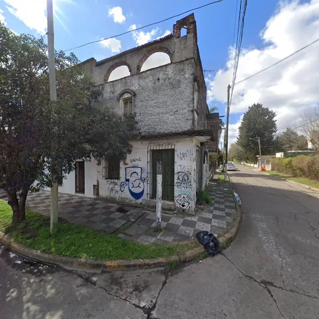 Av. Ing. Jorge Duclout 825