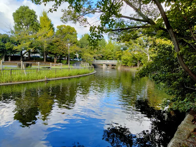 Yokojukken-gawa Shinsui Park