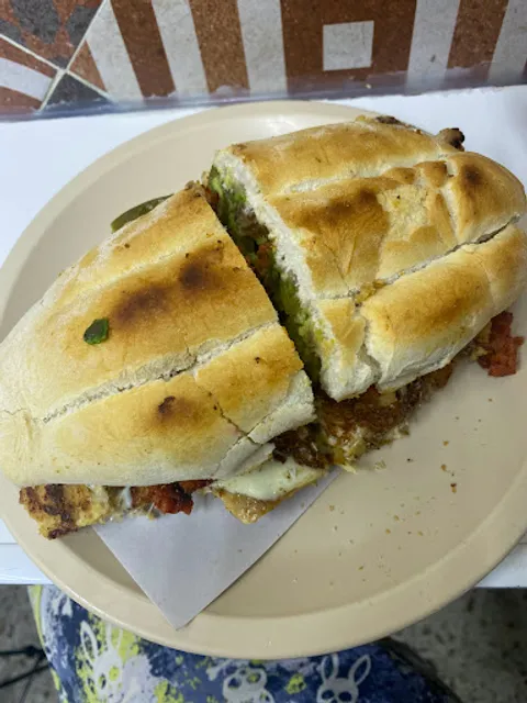 Tortas y café chatin sto domingo