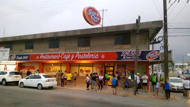 Super Cream Divisoria - Pastelería