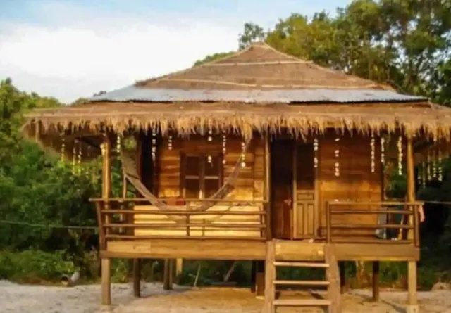 Nak’s Shack Bungalows