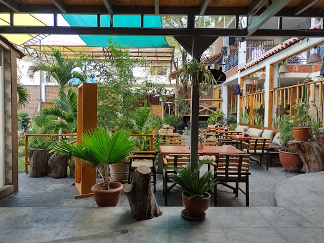 Restaurante Lomos Y Costillas - Piura
