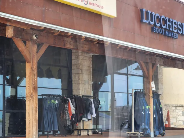 Texas Western Wearhouse Lytle