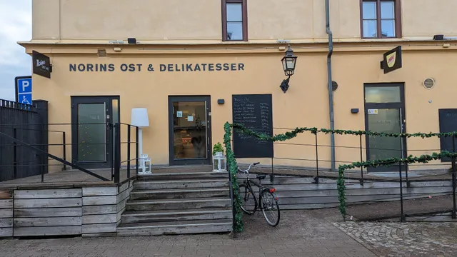 Norin's Cheese Store