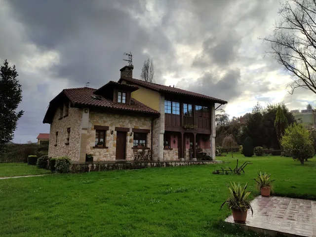 Alojamientos Rurales Naveces