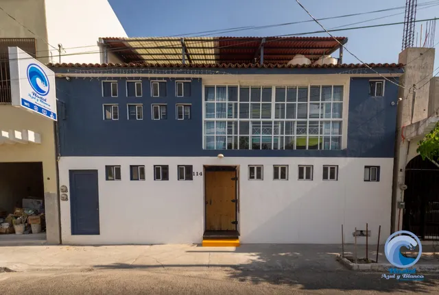 Hostal Azul y Blanco