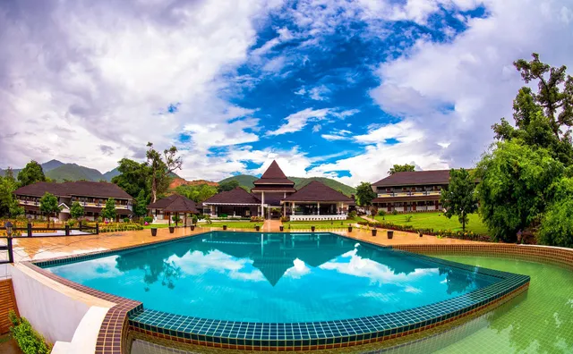 Amazing Inlay Resort