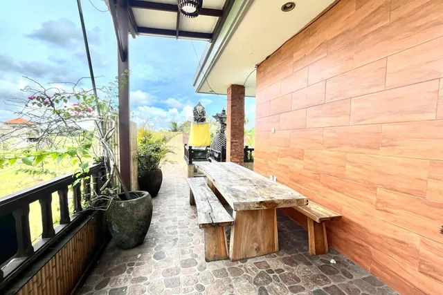 DEDYLUMINOUS HOMESTAY