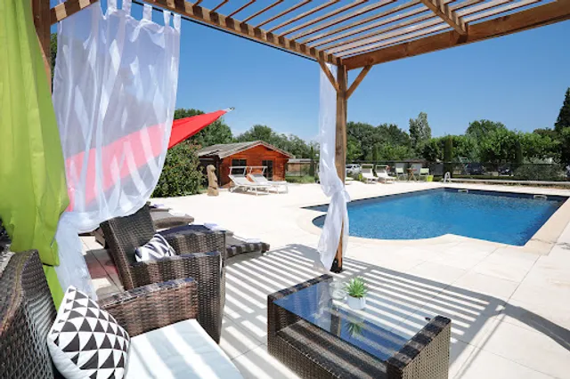 Logis Hôtel Déjeunez sous l'Arbre